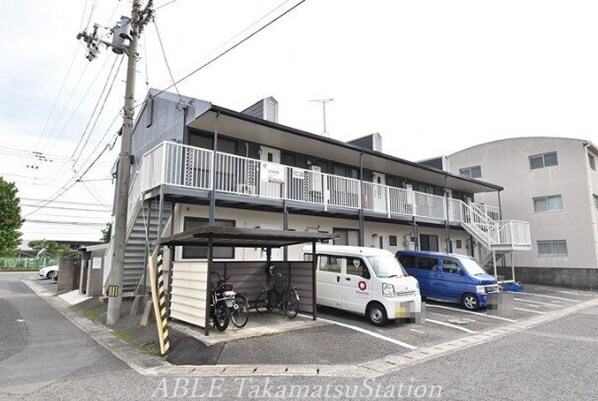 セジュール屋島の物件外観写真